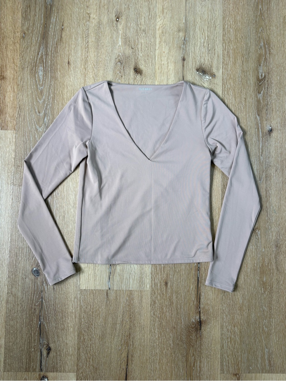 Old Navy Women's Long Sleeve V-Neck Top in Taupe